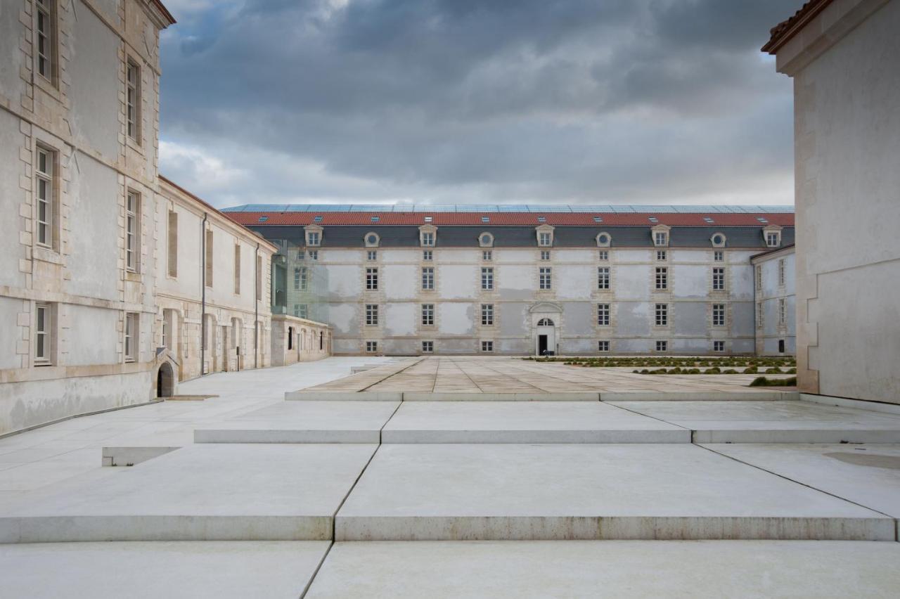 Residence De L'Arsenal Royal - Meubles De Tourisme روشفور المظهر الخارجي الصورة