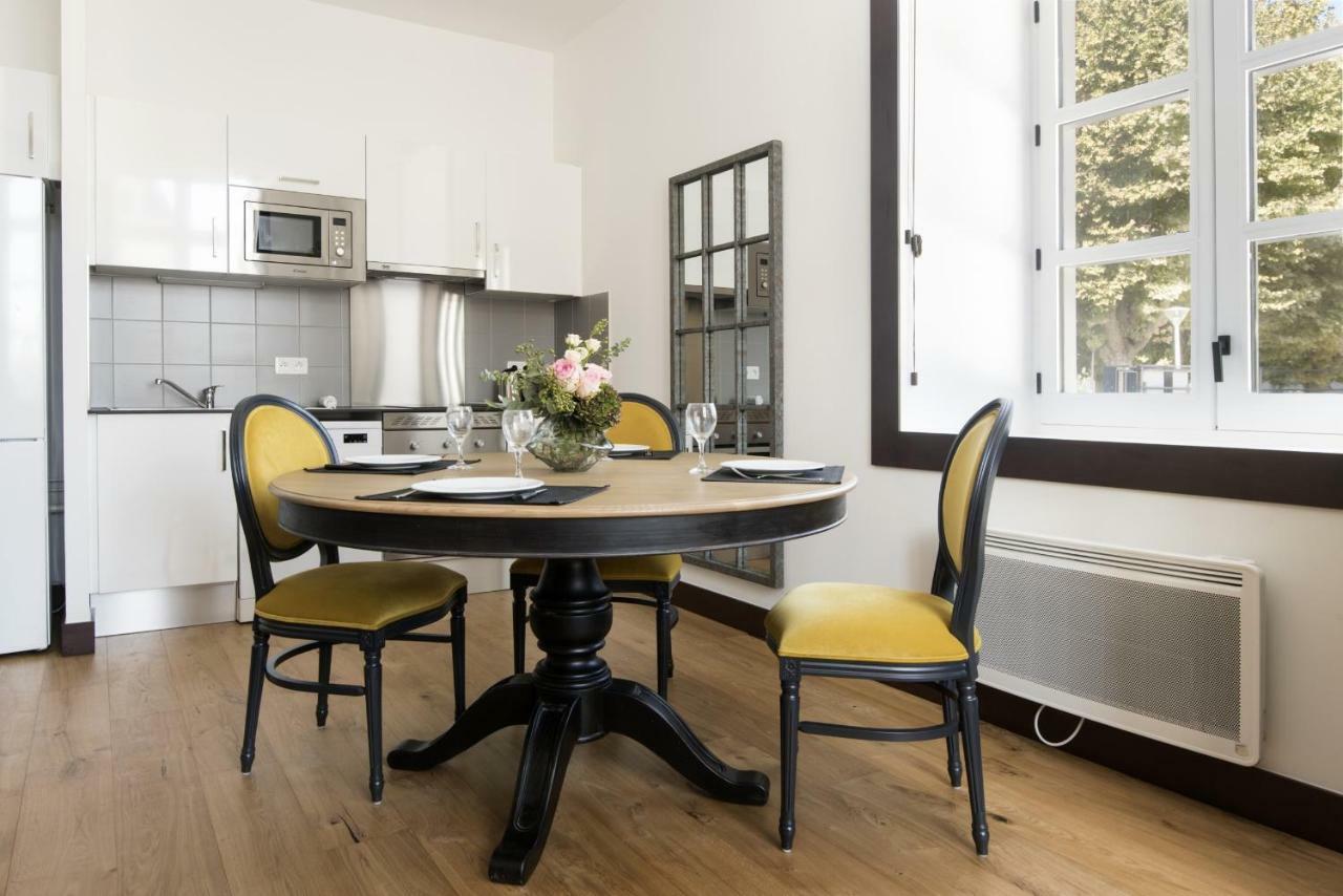 Residence De L'Arsenal Royal - Meubles De Tourisme روشفور المظهر الخارجي الصورة
